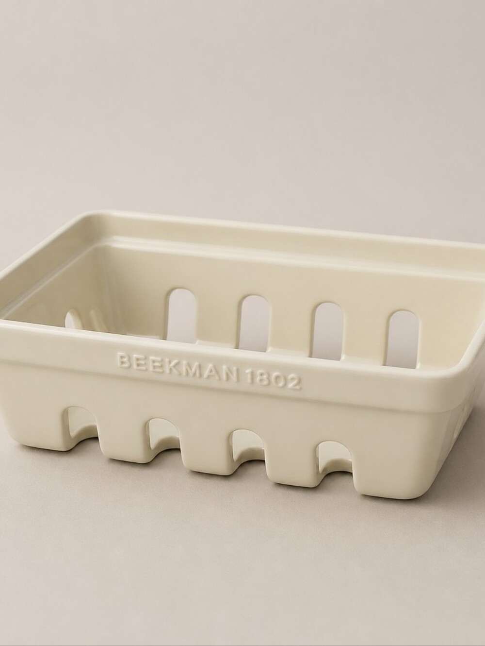Beekman 1802 Ceramic Soap Dish in Cream